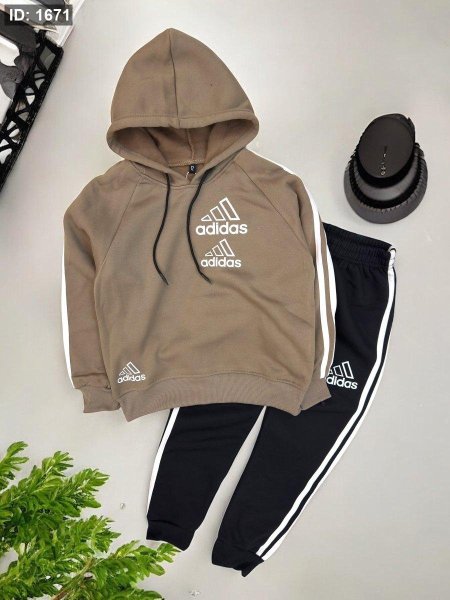 ترينج ولادي محير 12 - 18 Adidas - بني <br> <span class='text-color-warm'>نفدت الكمية</span>