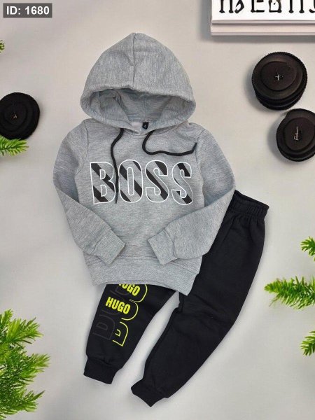 ترينج ولادي 4 - 10 BOSS - سكني <br> <span class='text-color-warm'>نفدت الكمية</span>